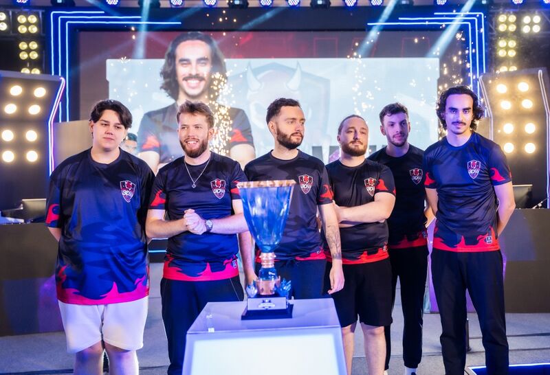 apEX defends zonic after criticism of the Falcons boss