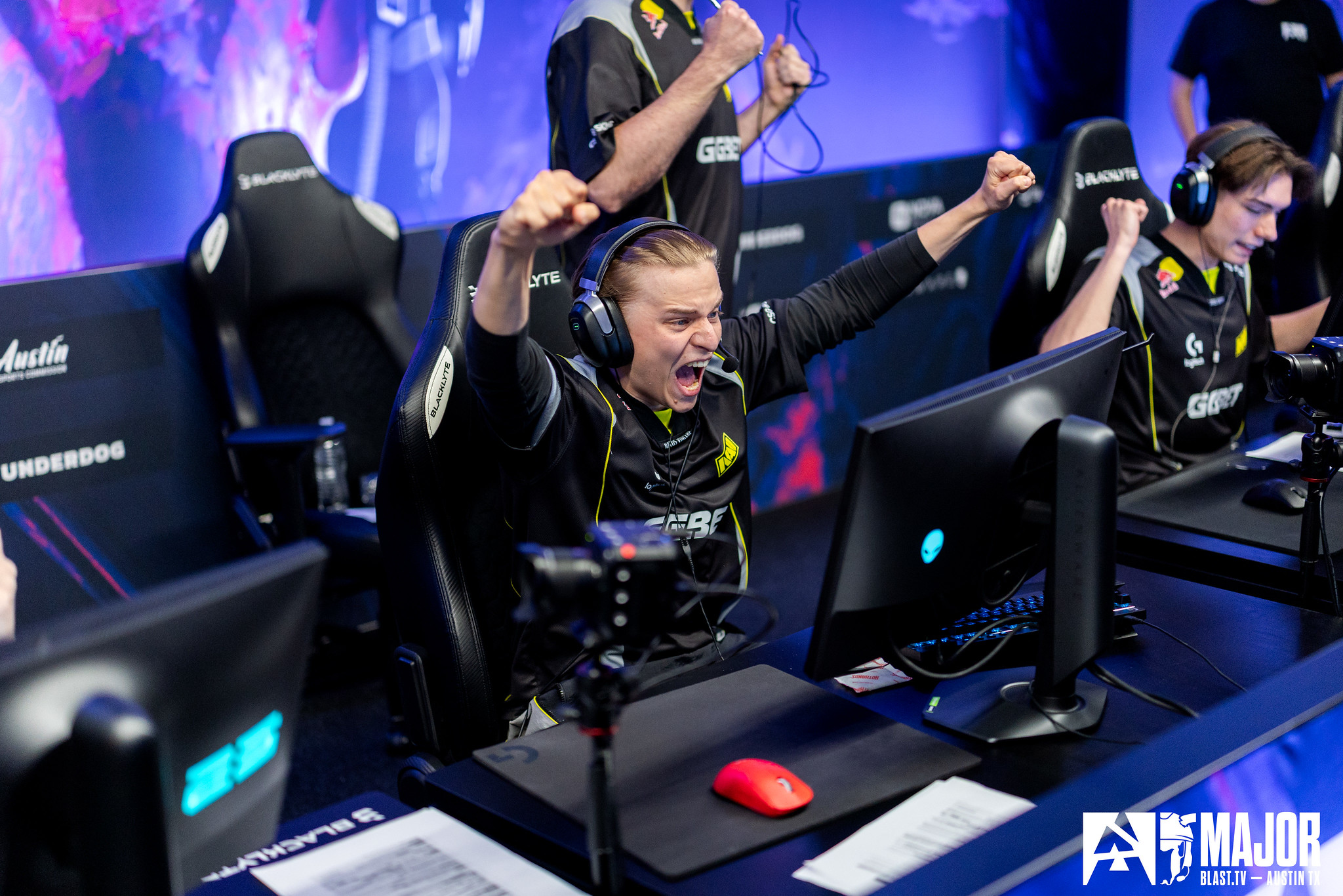 NAVI recover from Nuke defeat to edge out The MongolZ at IEM Cologne