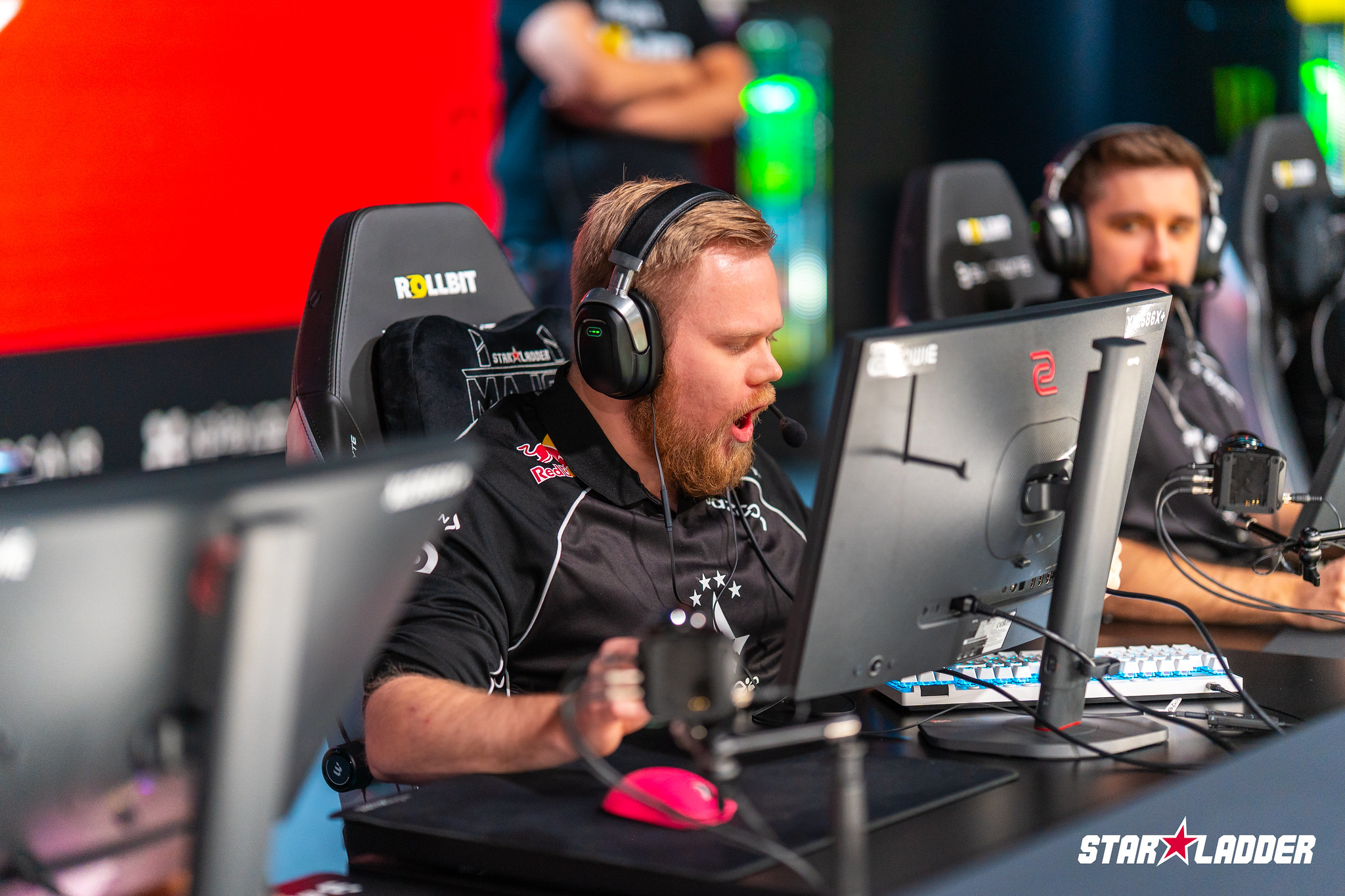 Astralis defeat Aurora in airtight decider to stay alive at the Major