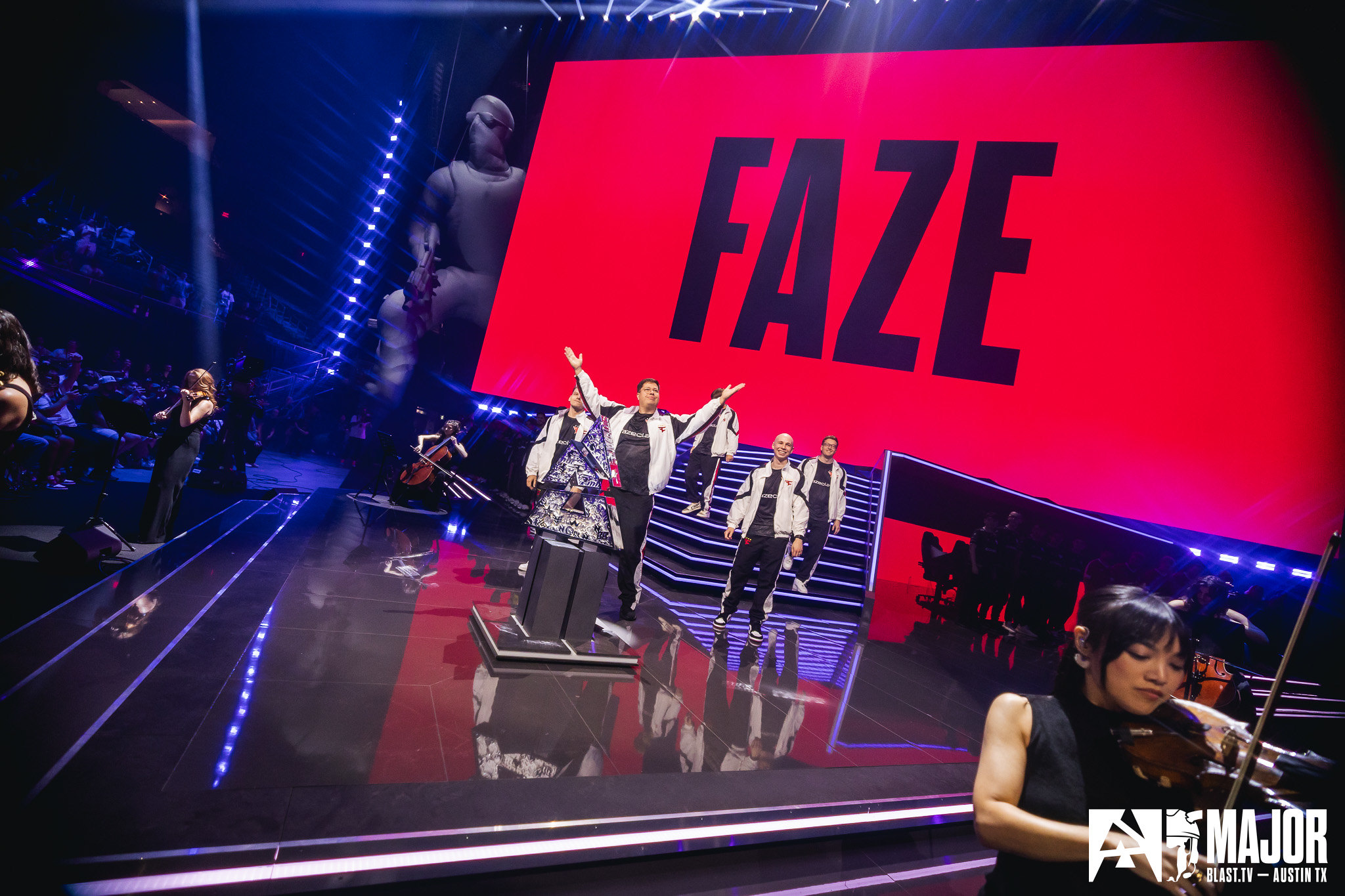 FaZe bench EliGE