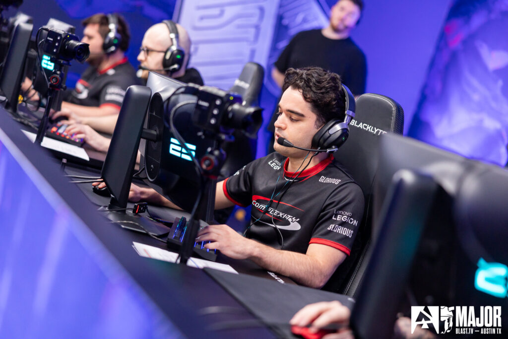 B8 clinch Stage 2 spot over M80; Liquid vs HEROIC for elimination