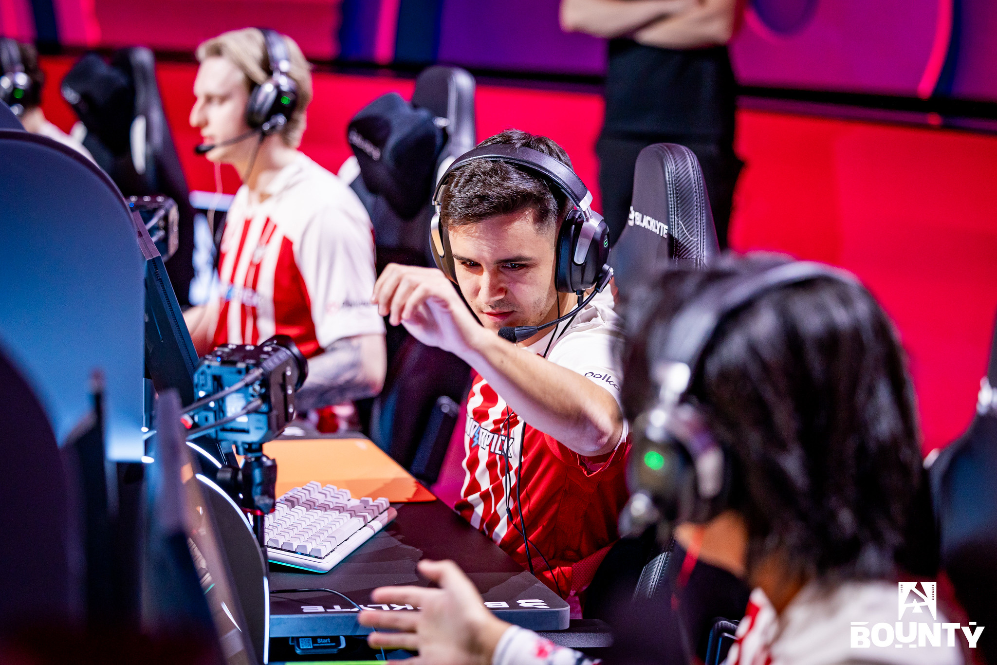 G2 reportedly reach verbal agreement with HEROIC star and coach