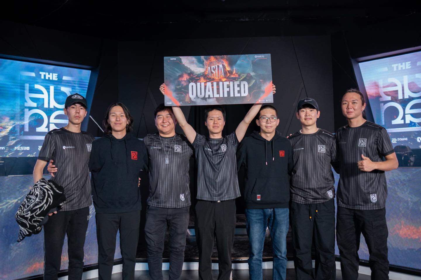 The Huns eliminate Lynn Vision at the Budapest Major