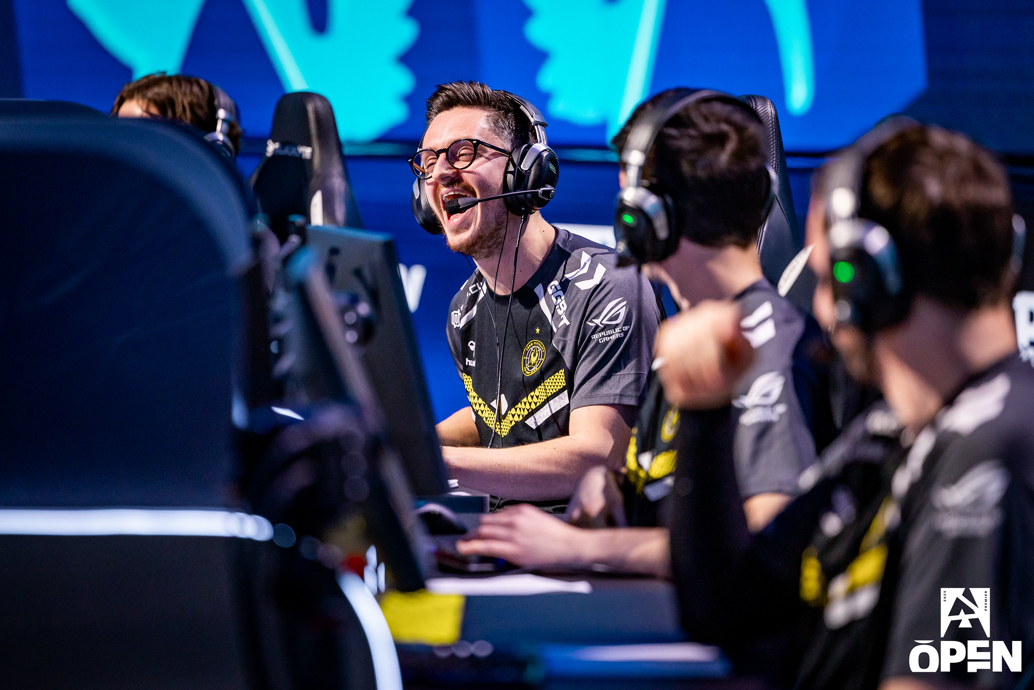 Playoffs locked in at IEM Melbourne – Can anyone stop Vitality?