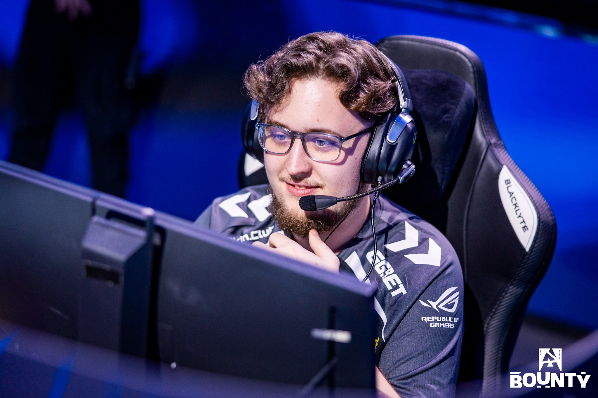 “Everyone can pop up into the game”: ZywOo praises Vitality roster depth after Rotterdam win