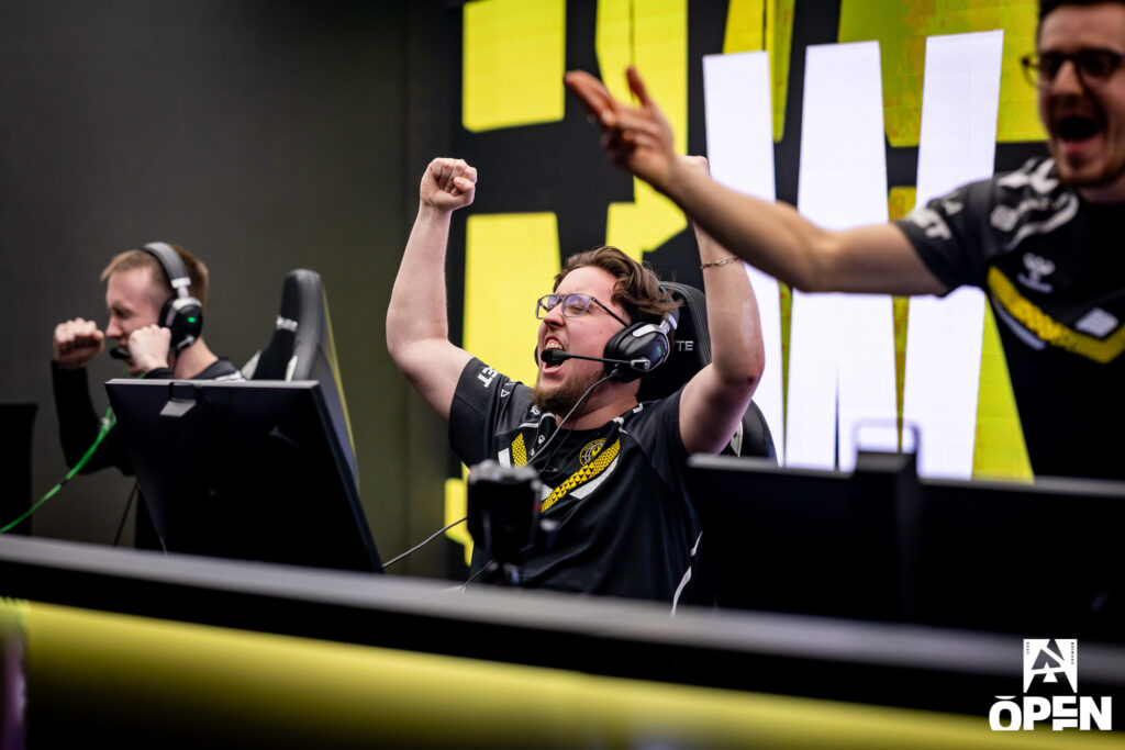 “GOAT is back”: s1mple shines as he gets his first FaZe win