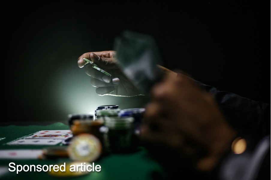 Integrating Casino Games into Gaming Platforms: User Behavior and Legality