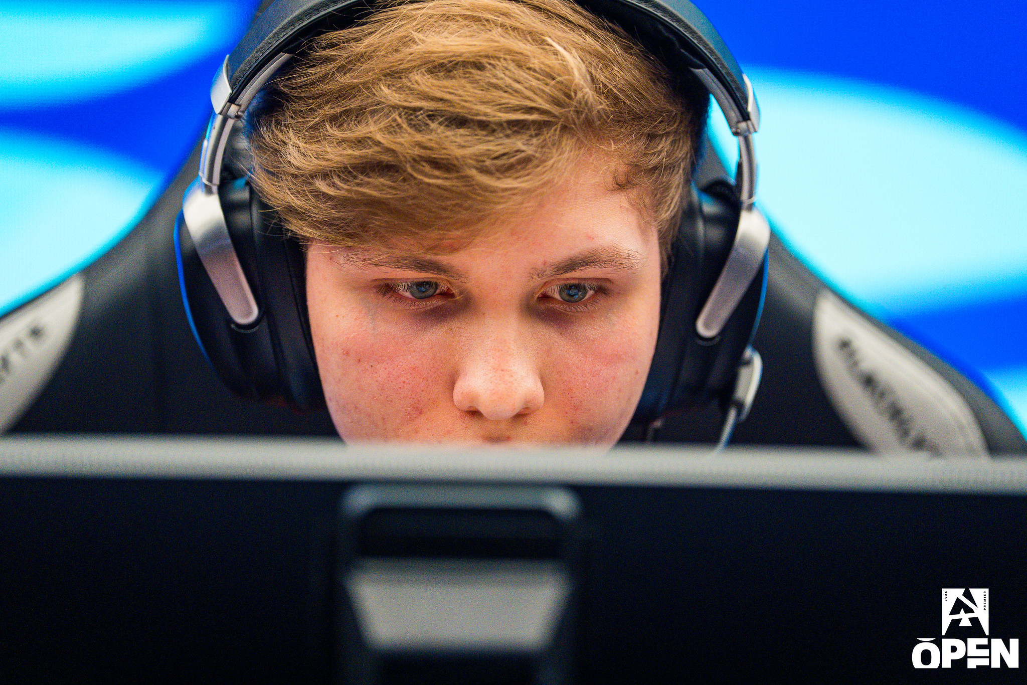 Media: m0NESY joins Falcons in biggest transfer in CS history