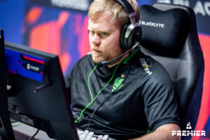 Magisk reacts to Falcons benching