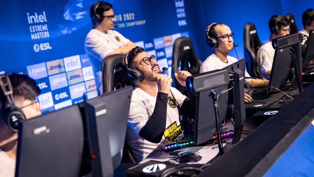shox and kyojin leaves the active roster on Nakama