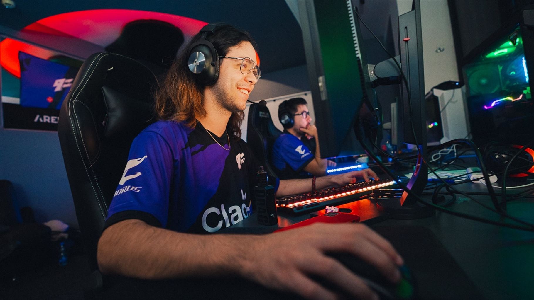 Swap deal confirmed! Two of South America’s most promising AWPers switch places