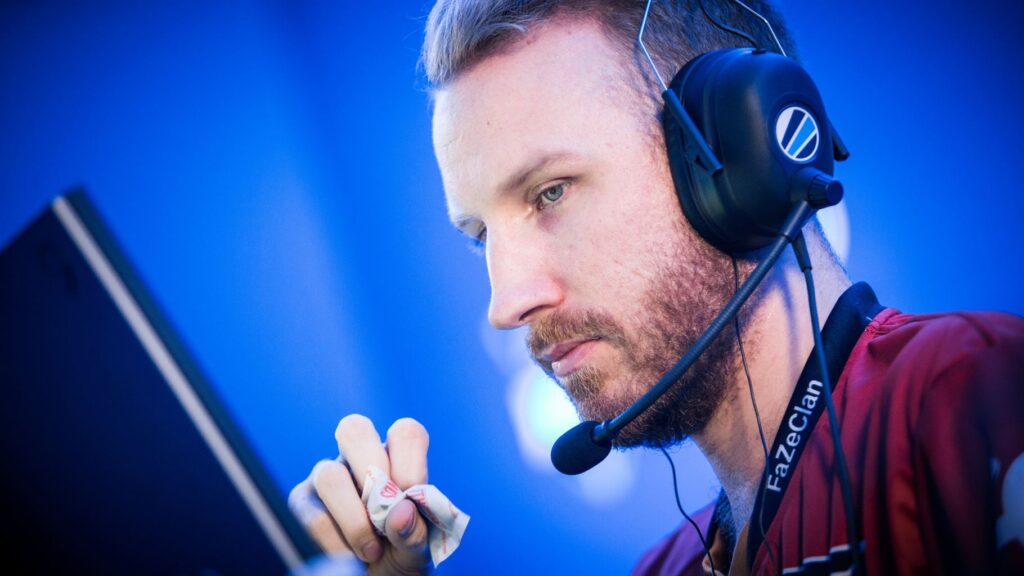Video: nexa rips the FPL server apart before EG matchup