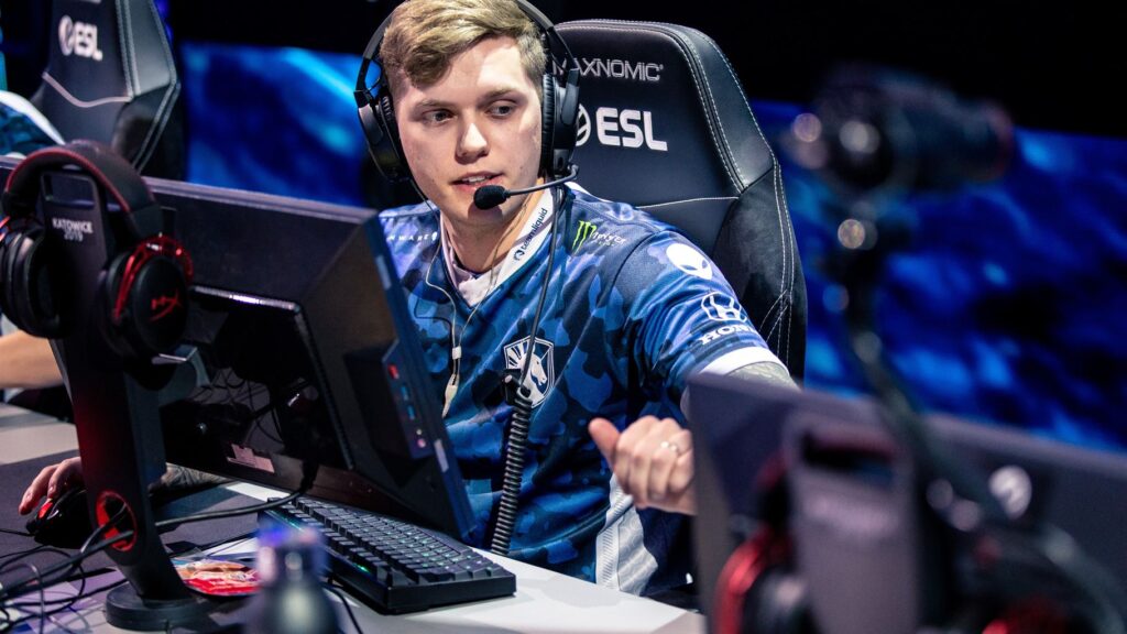 G2 finish off disappointing EPL campaign with a 2-0 win