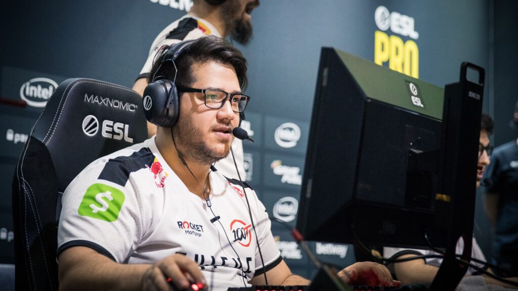 Astralis promote academy player to main team
