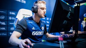 Video: North fumbles B-site hold on Dust2