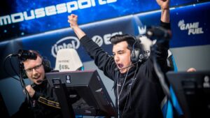 Woxic: "Something is wrong when he has an AWP in his hands"