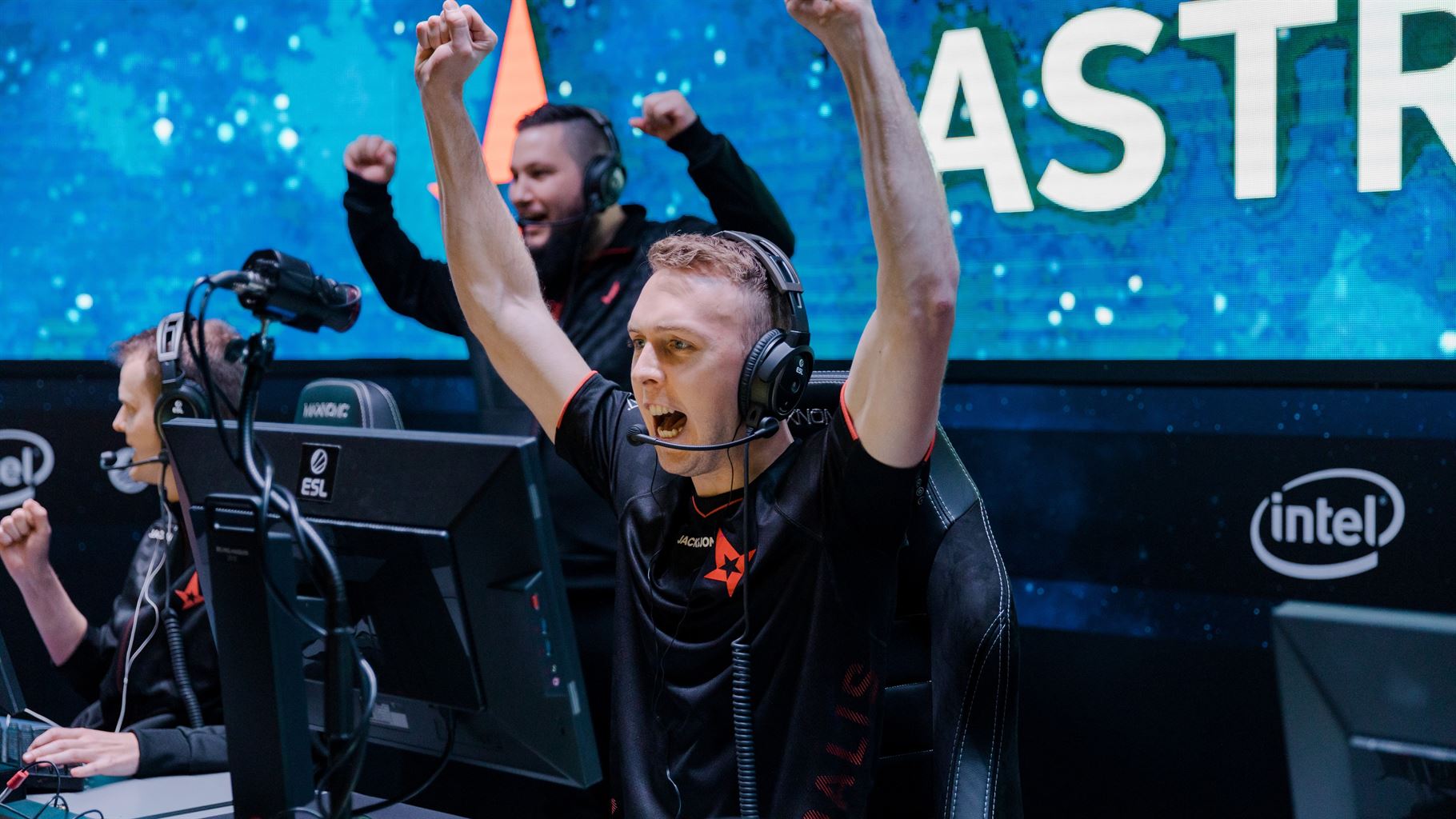 Video: When pros “1g”