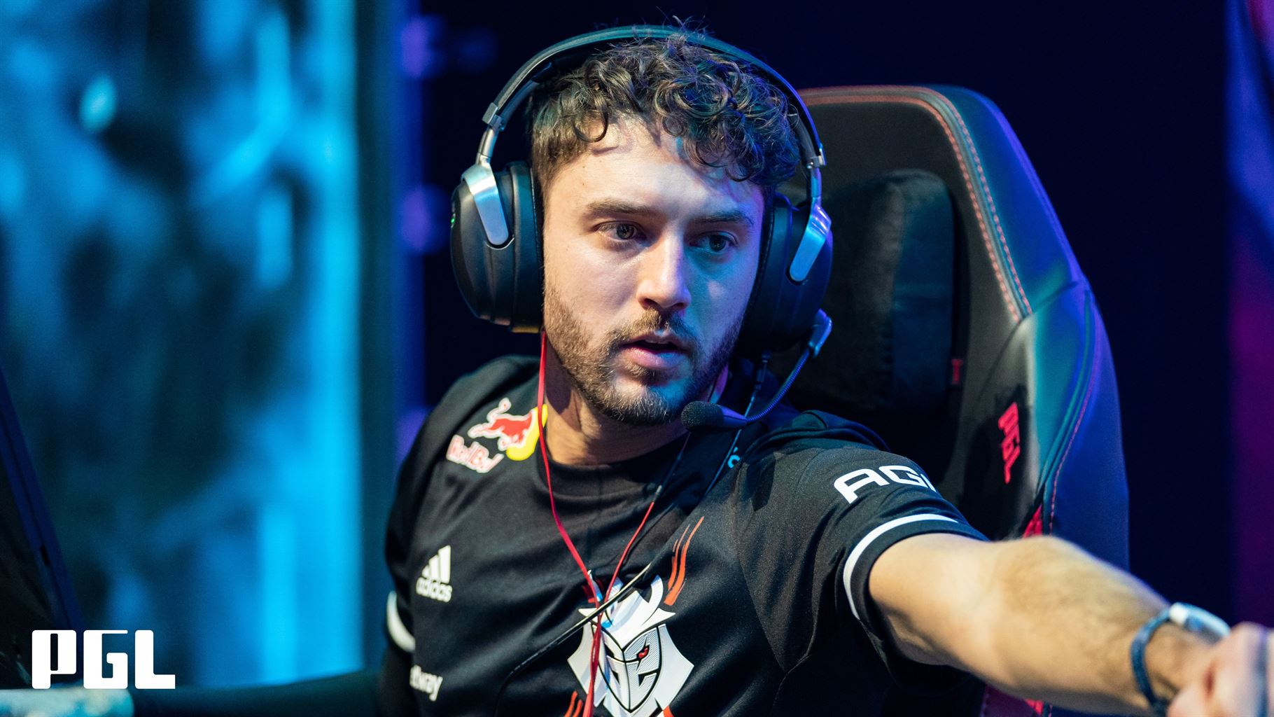 apEX praises experienced stand-in: He plays like he’s 15 years old