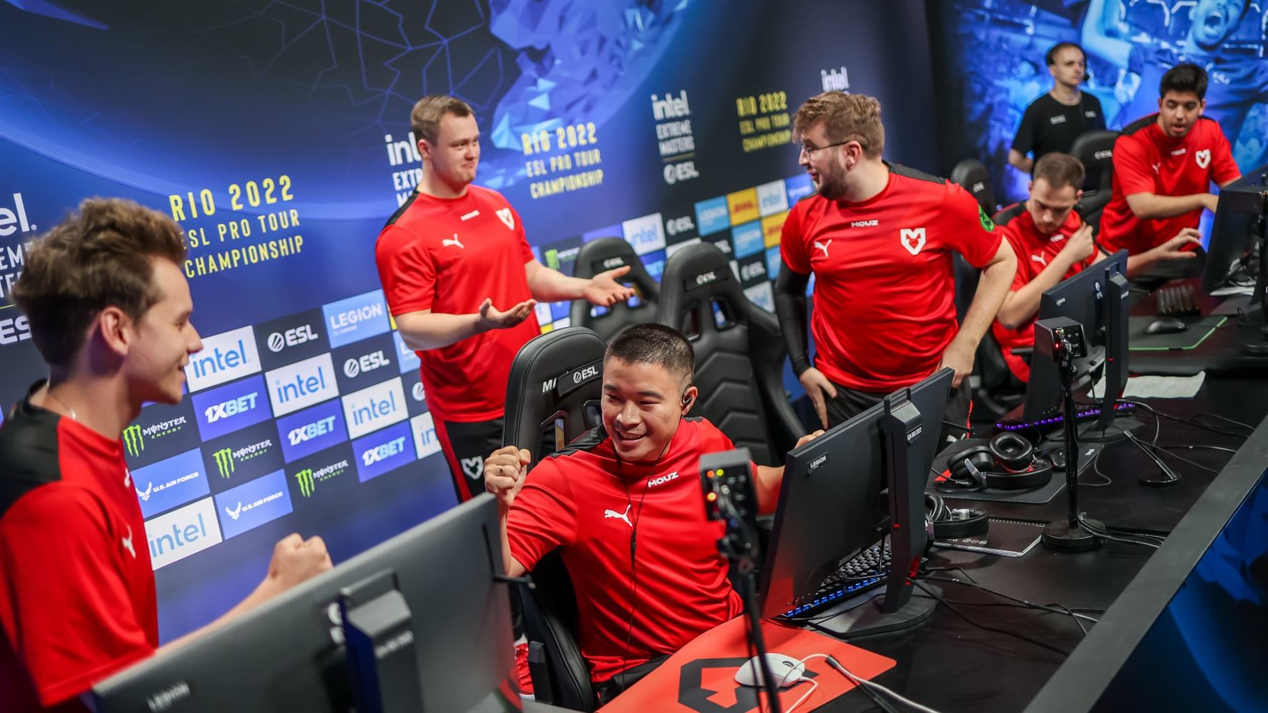 MOUZ kicks off ESL Pro League S17 with a victory