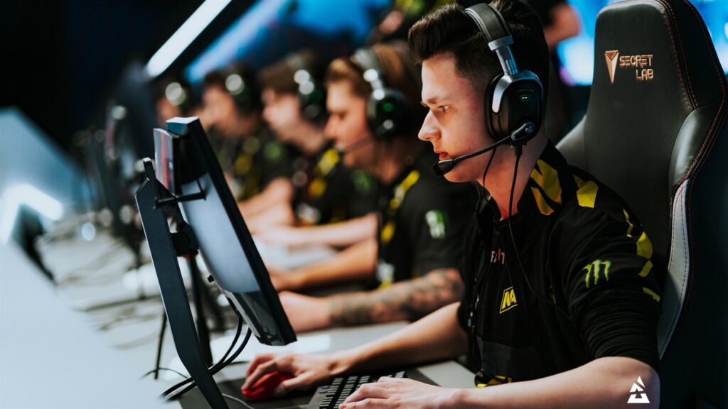 The Dynamic Duo of Counter-Strike: The Story of Scrawny and Launders
