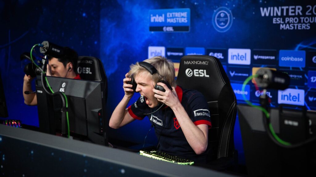 NAF extends contract with Liquid