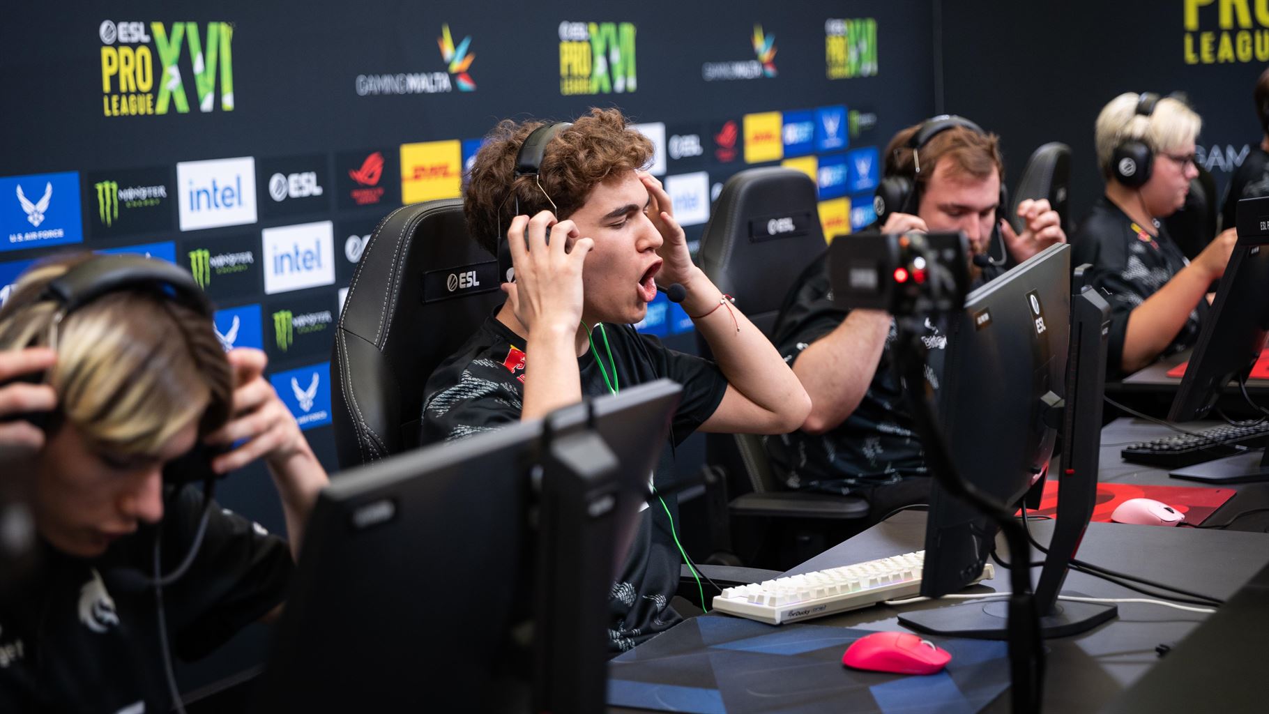Spirit say goodbye to s1ren, Patsi, and w0nderful