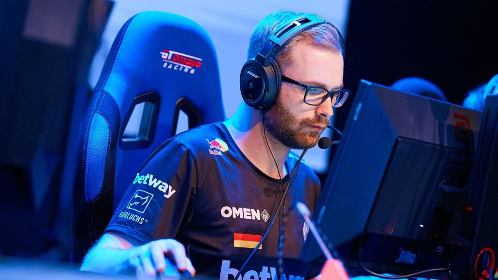 Vitality advance to PGL Major playoffs after beating Entropiq
