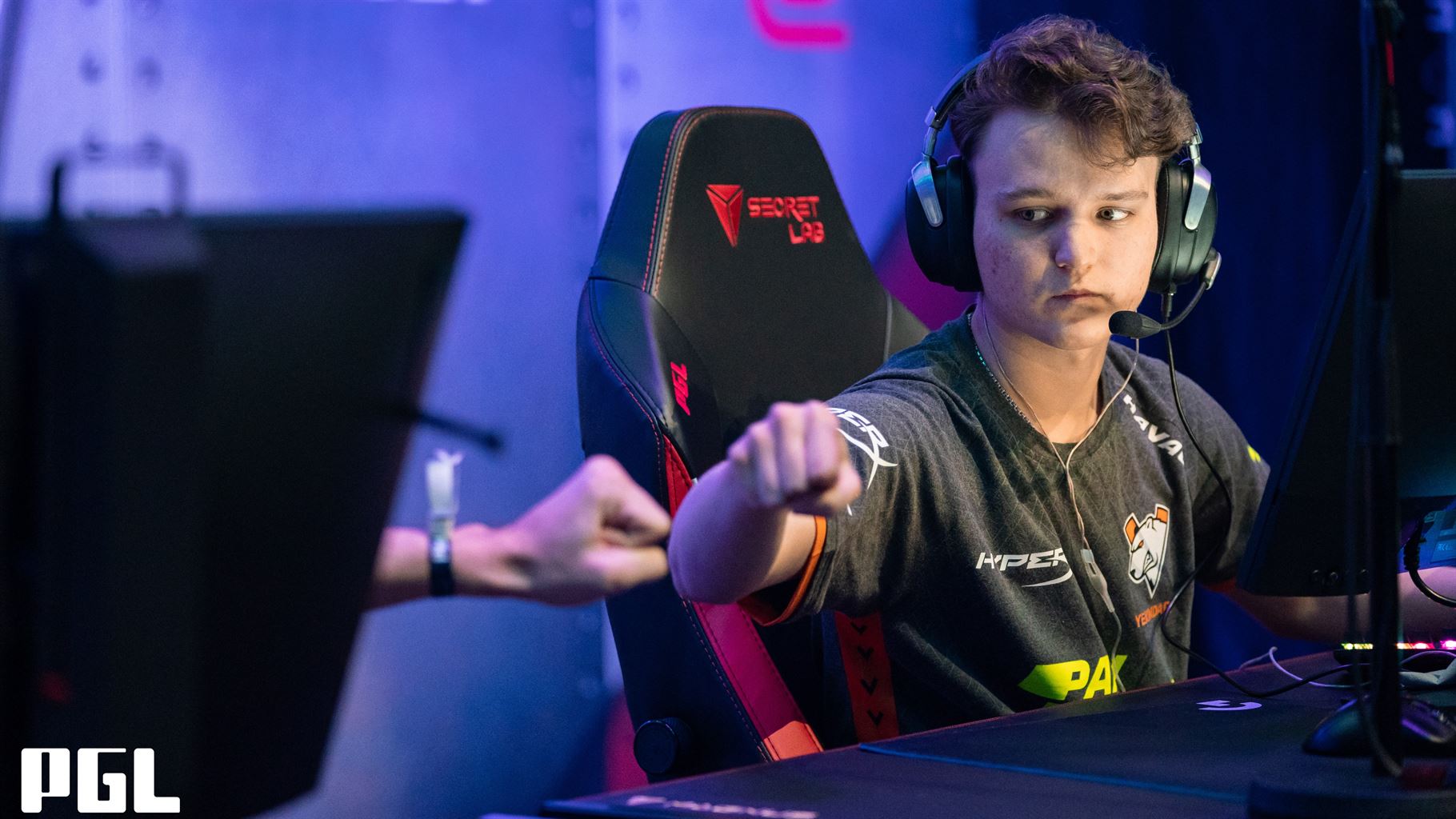 YEKINDAR and FL1T plows through Complexity at ESL Challenger