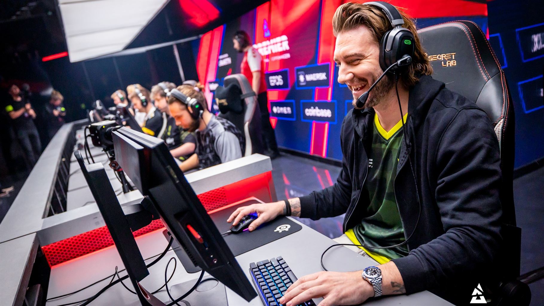 Football star Bendtner reportedly set to leave CS:GO team
