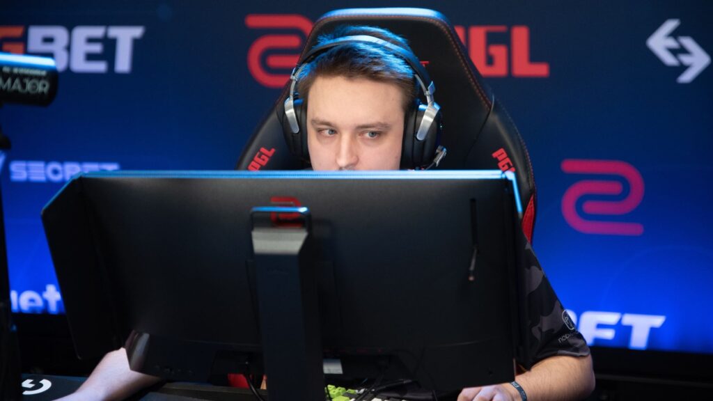Aim to Win: The Importance of a Customized CS:GO Crosshair