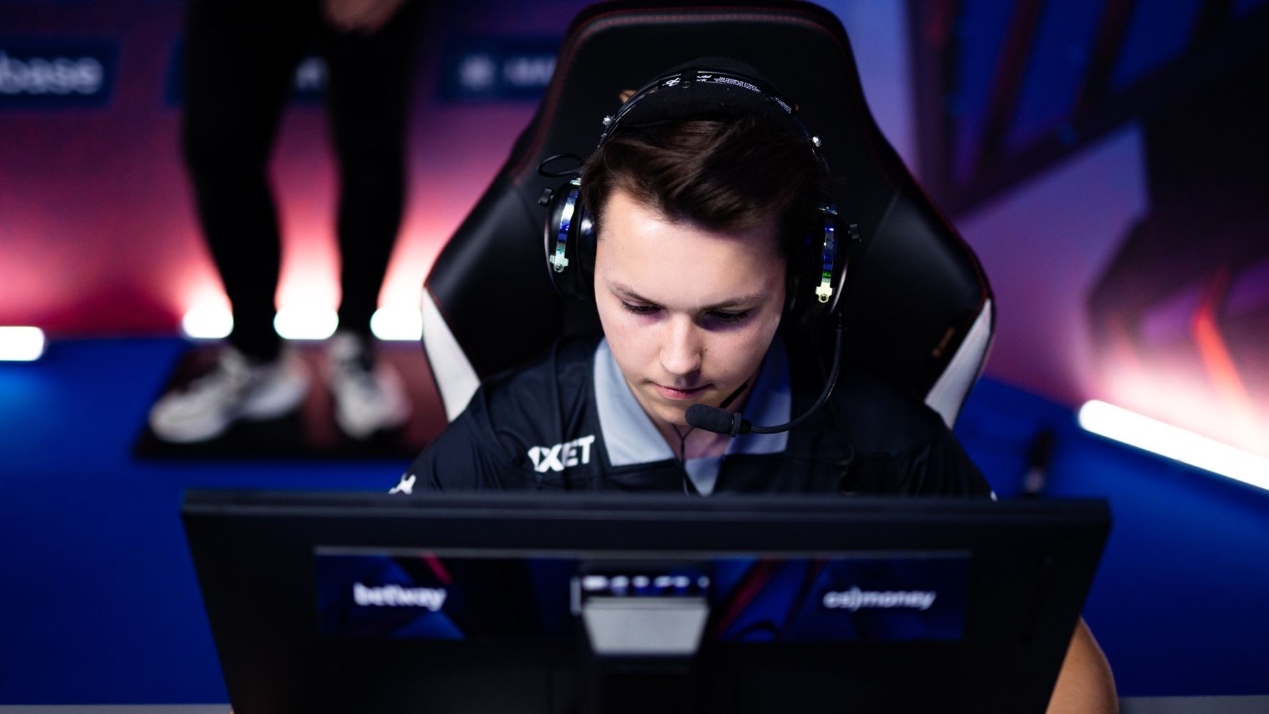 OG turned shaky start to win against Illuminar