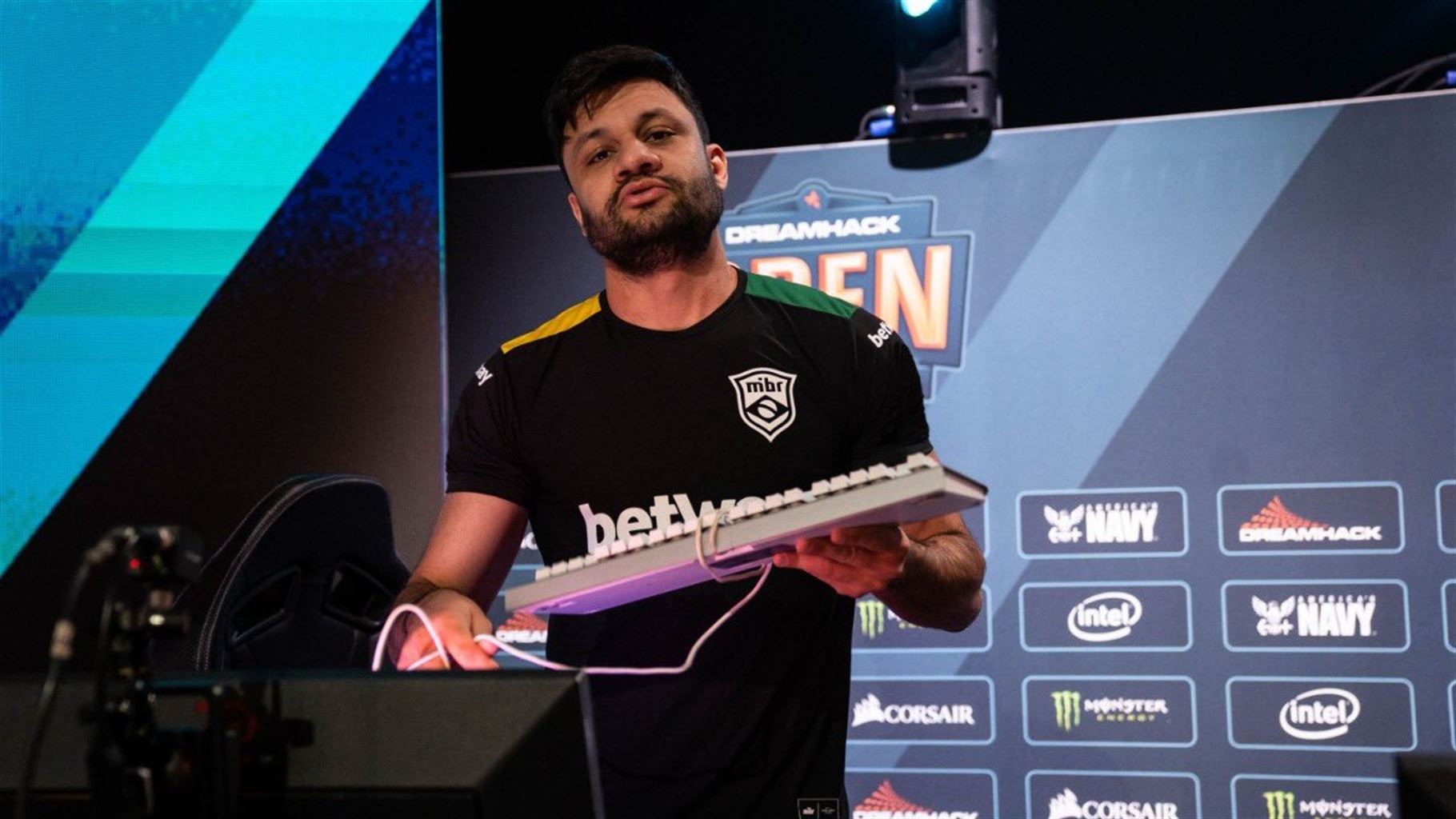 fer leaves 00Nation: We were stressing each other too much