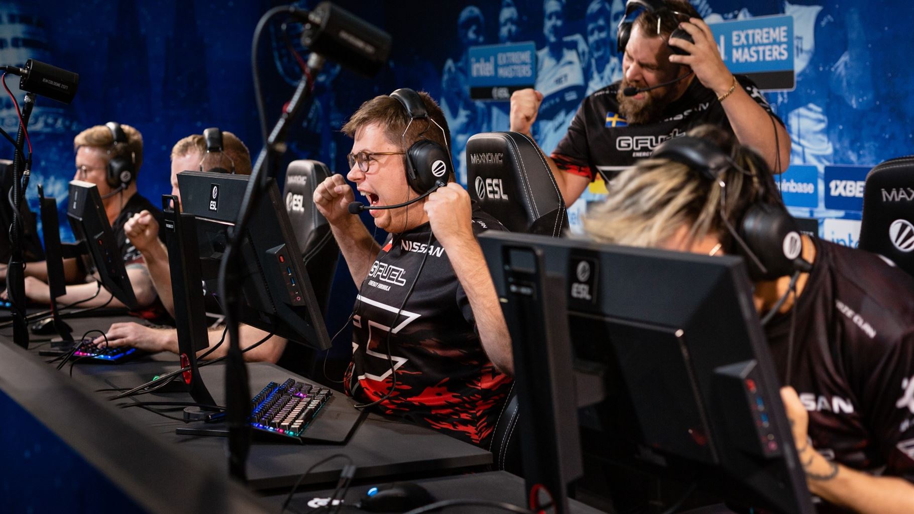 FaZe deny Astralis a spot in the Royal Arena