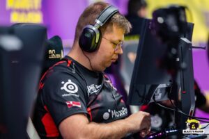 Upset galore! FaZe join VP and Vitality in 0-1 bracket