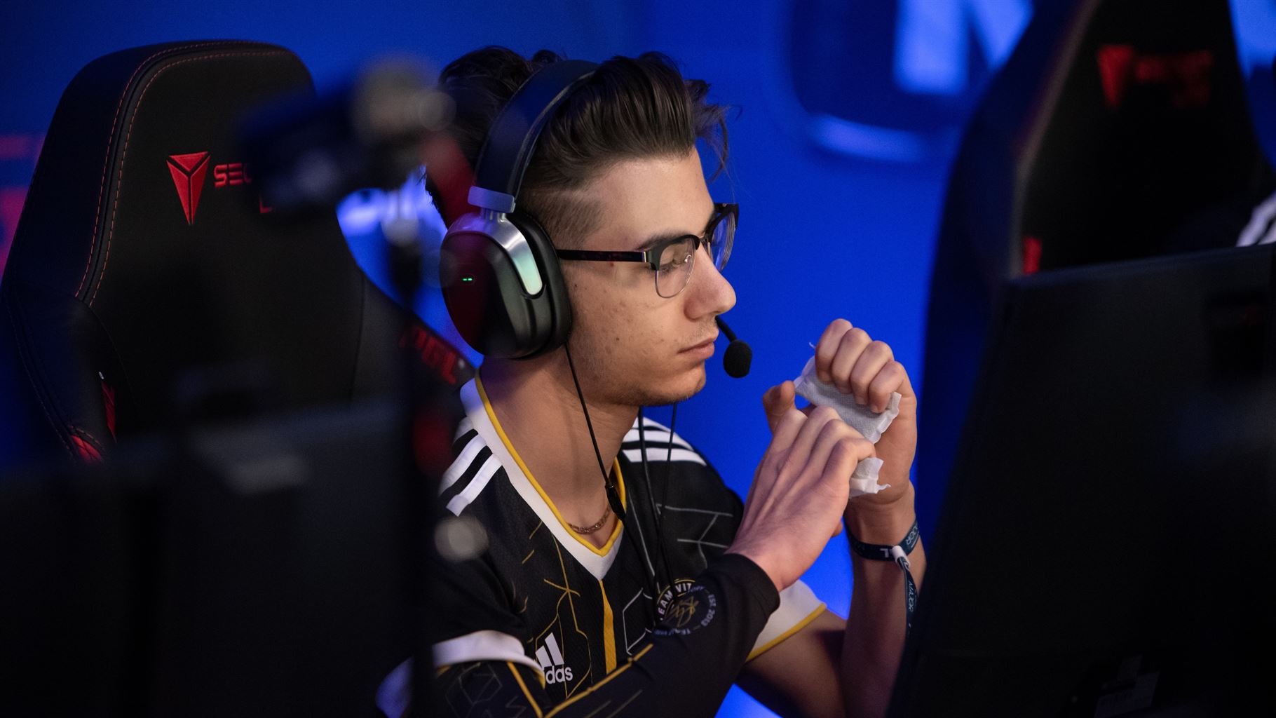 Pley of the Day: Kyojin’s flick makes French commentators jump out of their chair