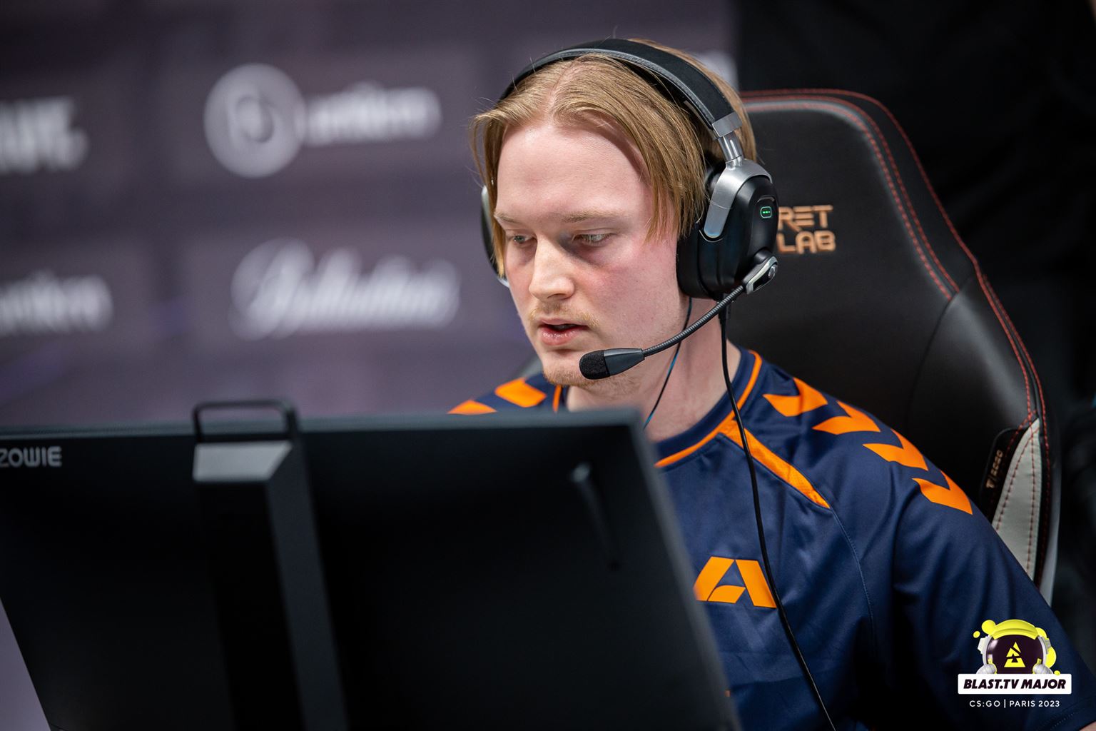 Fnatic acquire Swedish star AWPer in loan deal