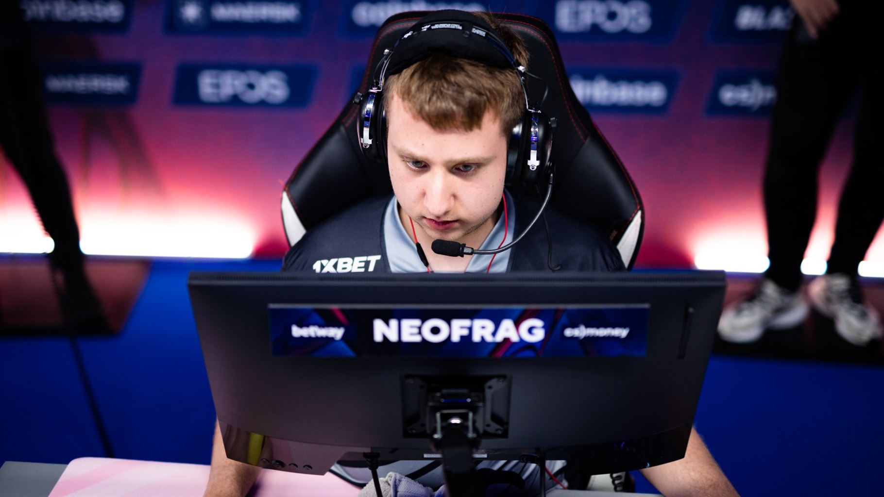 Pley of the day: NEOFRAG With an insane 1vs3 clutch