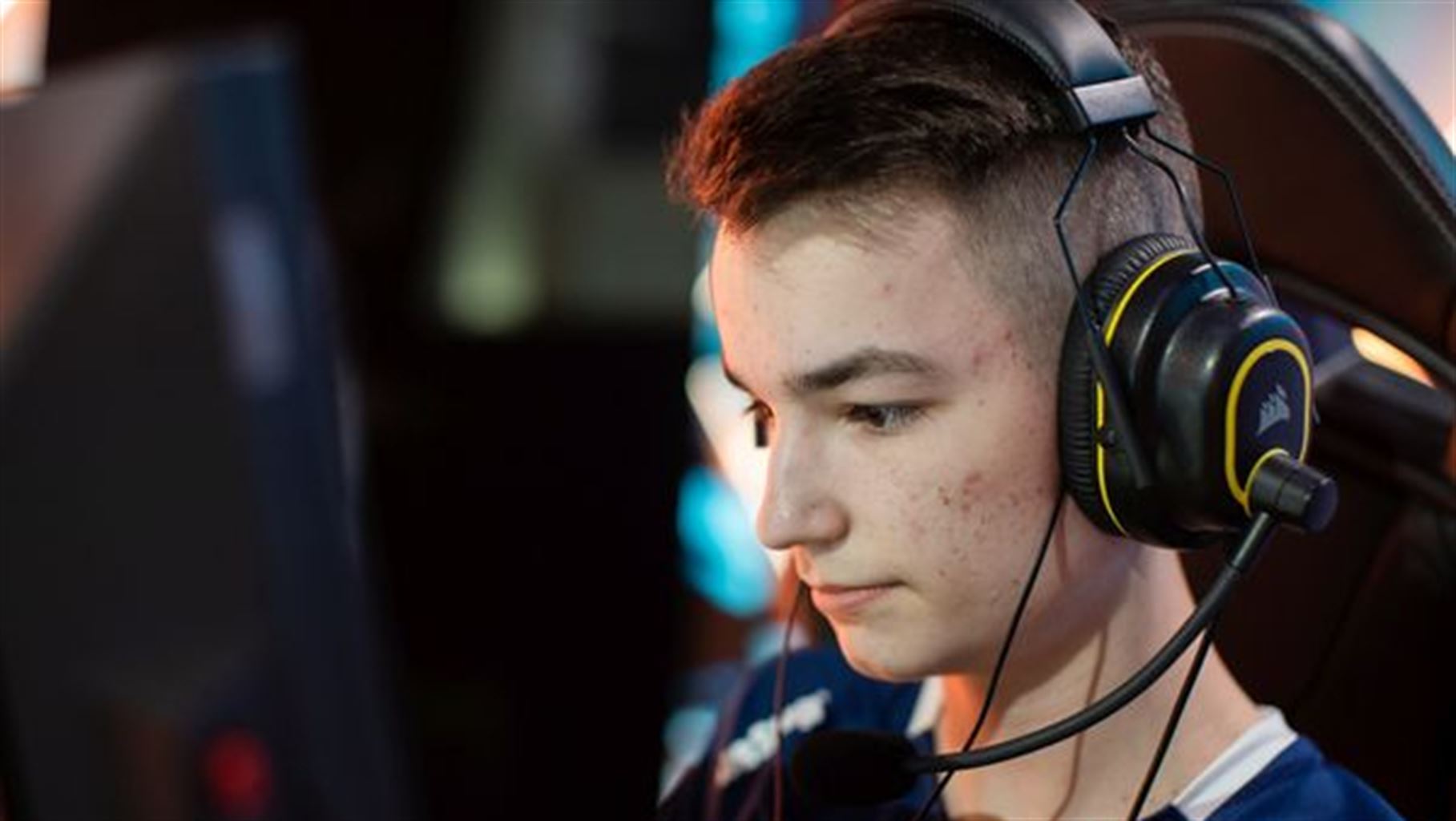 Pley of the Day: Saucy quad kill by oBo against mousesports