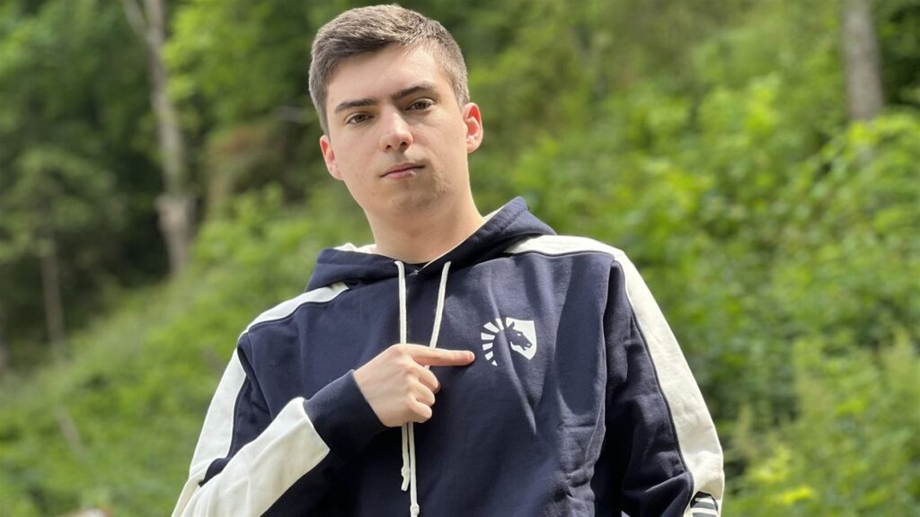 dev1ce three months after gla1ve benching: Changes were inevitable