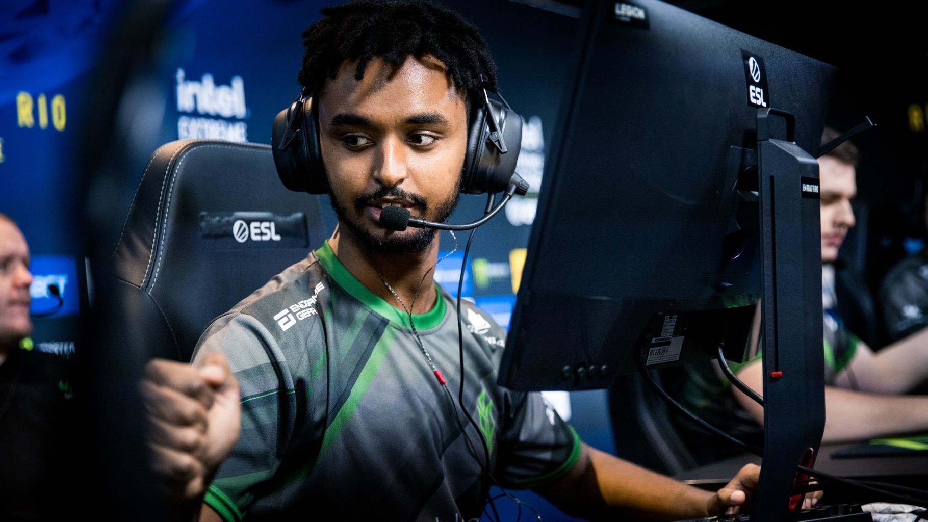 refrezh: It’s not ideal to be an IGL when you stutter – at least not for me