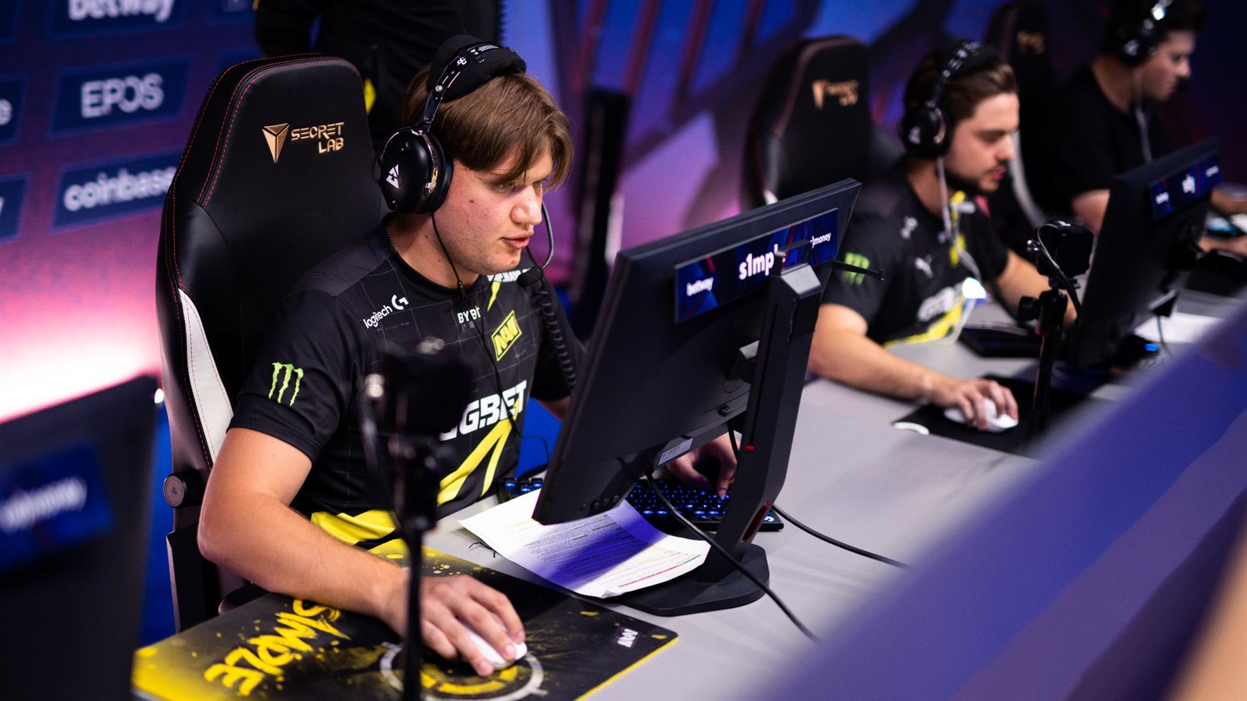NAVI secure a 25-21 overtime victory against Team Vitality!