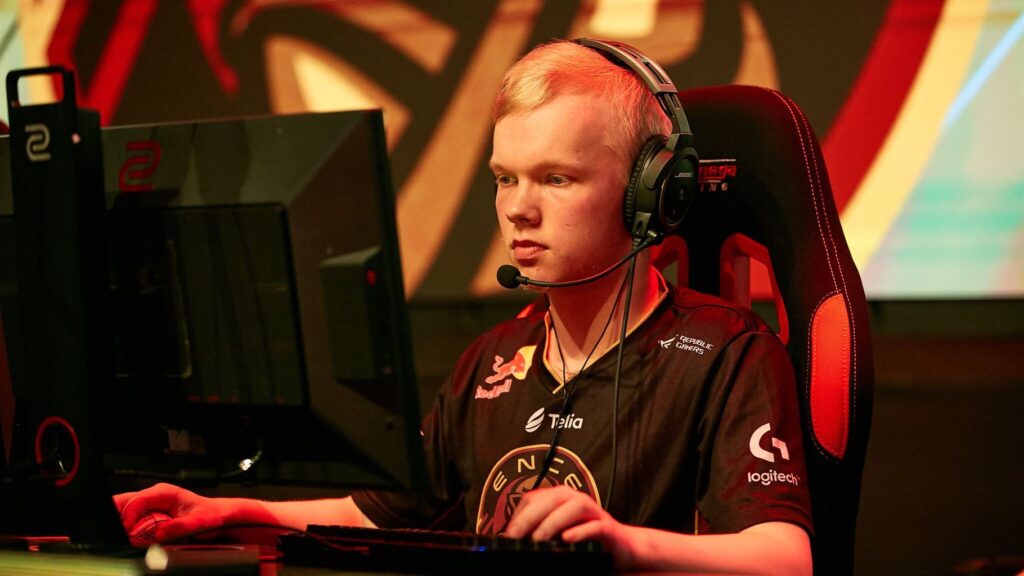 NAVI eliminate NiKo and company from BLAST World Final