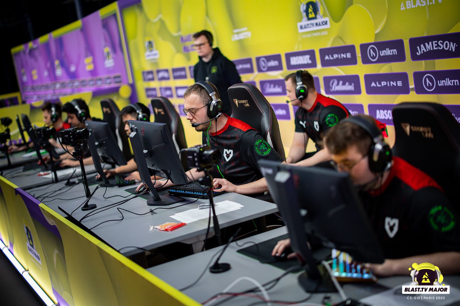 “Heartbreaking” and ” a deserved exit”: MOUZ reacts to the Major exit in Paris