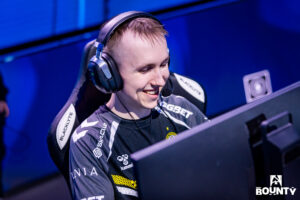Vitality and FlyQuest Advance at IEM Melbourne 2025