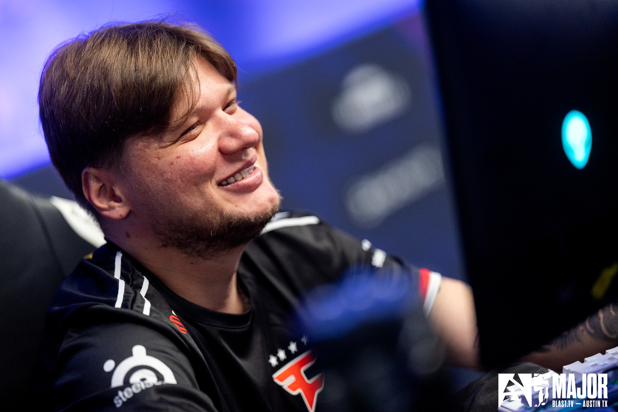 Vitality and FaZe defeat underdogs to make 2-1 pool