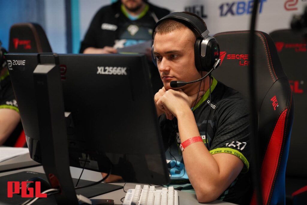 BERRY Departs from SAW