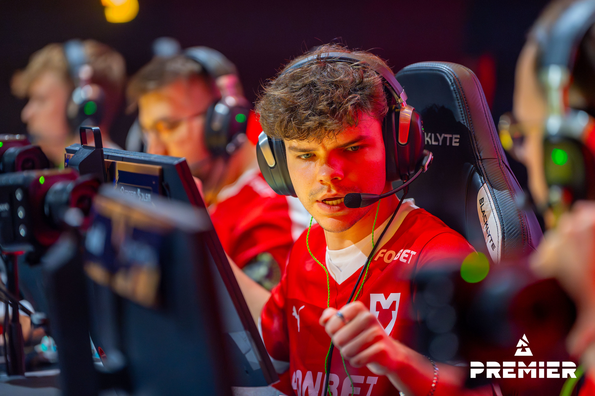 Jimpphat explains why siuhy was benched in MOUZ