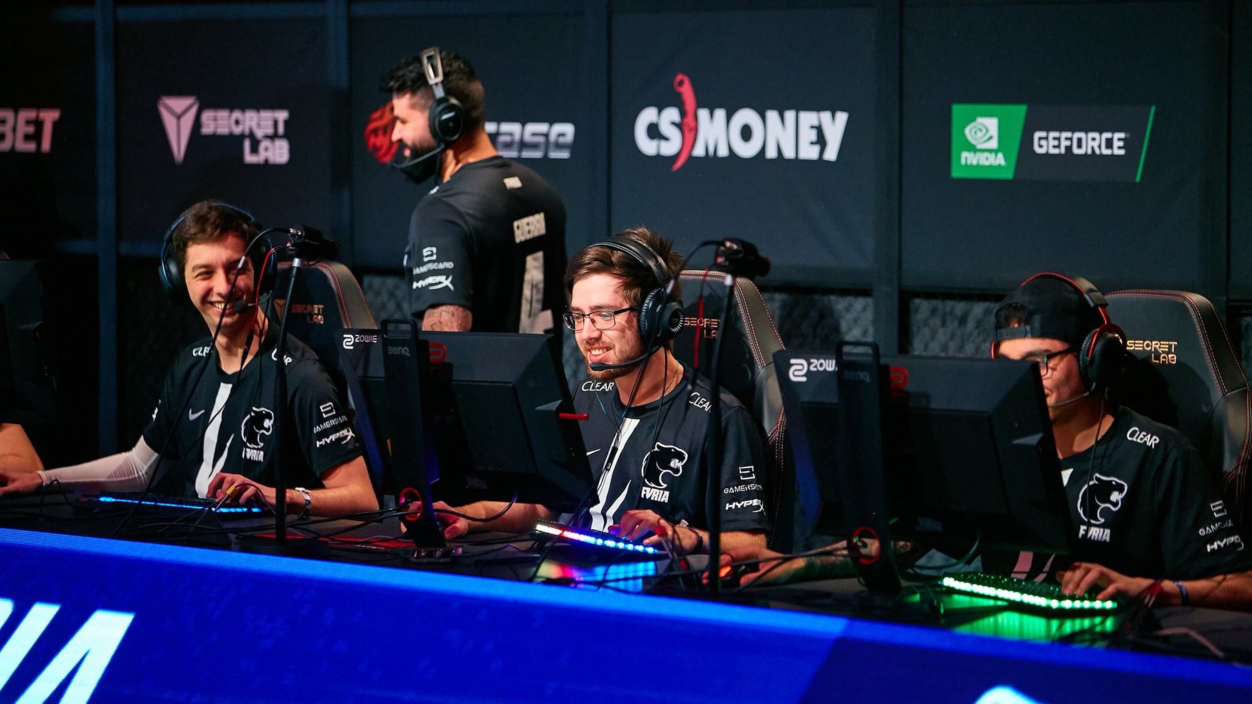 FURIA and Liquid are ready for the upper final in cs_summit 8