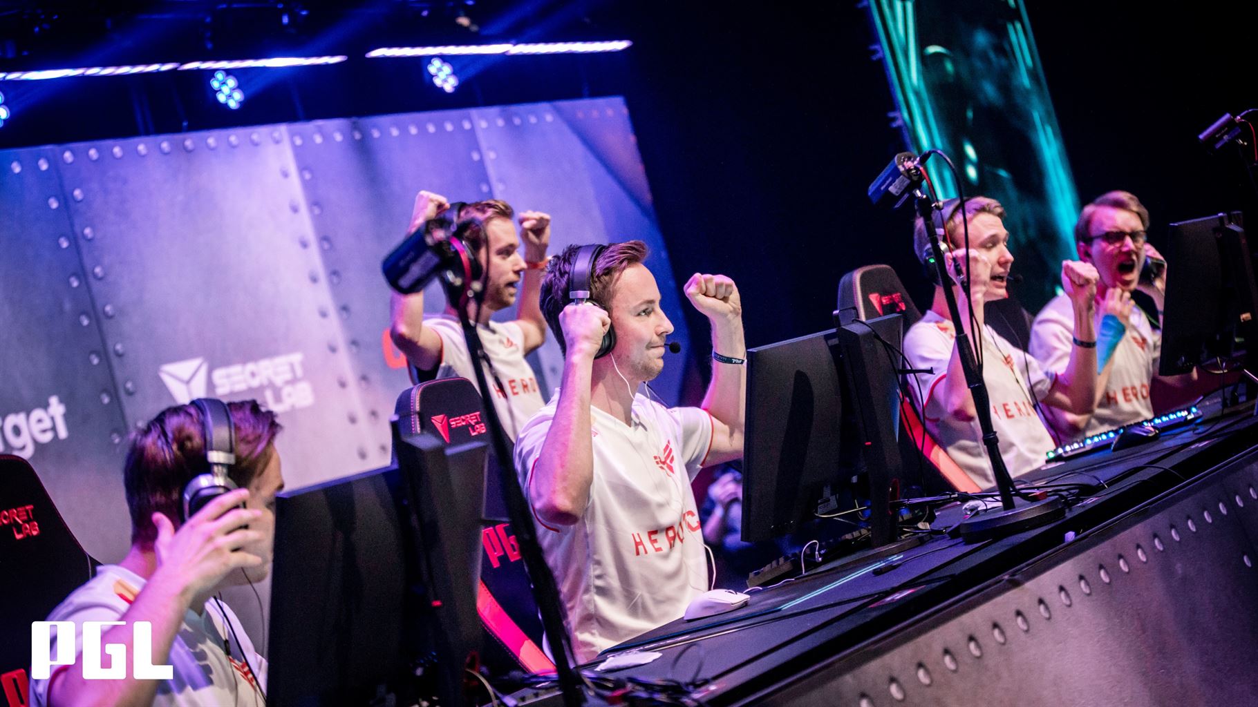 Higlights from Day 1 of BLAST Fall Finals