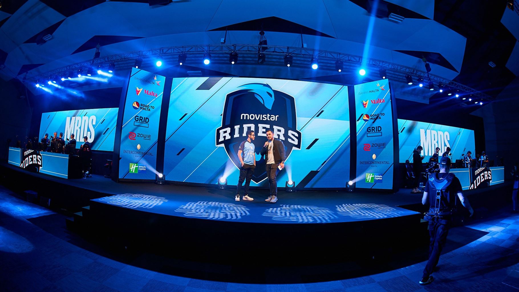 Movistar Riders release shokz and bench steel